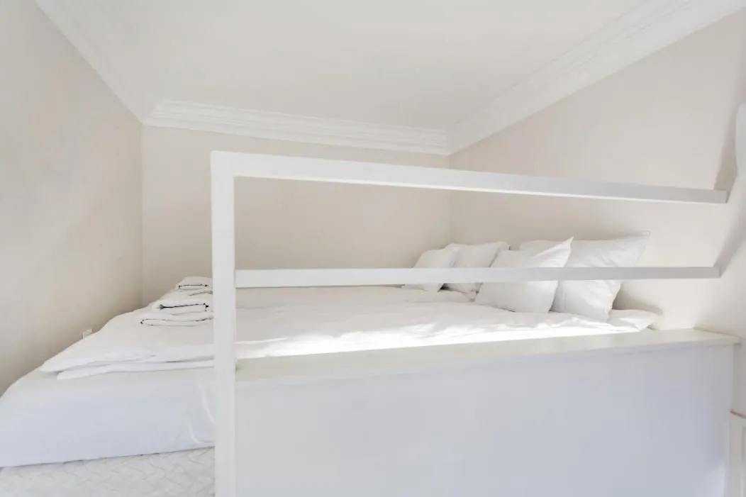 Opera Apartment With Free Parking, 2Br2Ba, Ac Budapeste